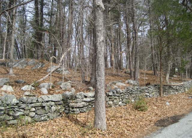 Property at 18 Reservoir Rd, Norwich, CT 06360