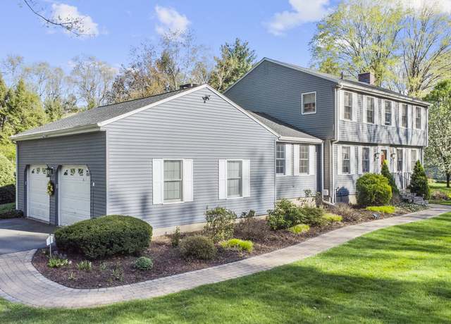 Property at 286 Old Farms Rd, Simsbury, CT 06070, 4 beds, 2.5 baths