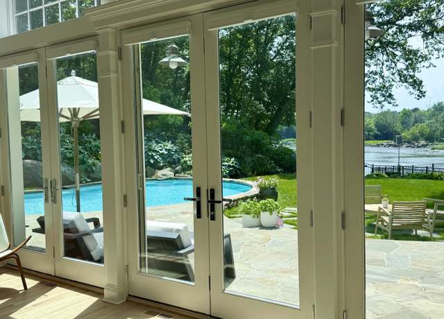 Property at 21 Oak Ridge Park, Westport, CT 06880, 5 beds, 3.5 baths