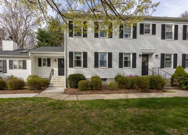 Property at 319 Thomaston Rd #42, Watertown, CT 06795, 2 beds, 2.5 baths