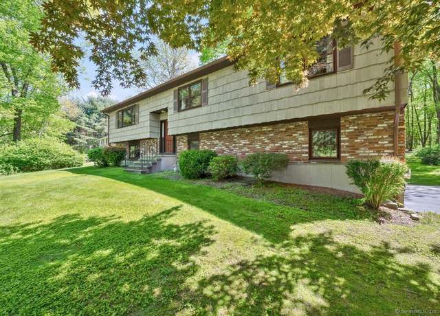 Property at 97 Great Ring Rd, Newtown, CT 06482, 3 beds, 2.5 baths