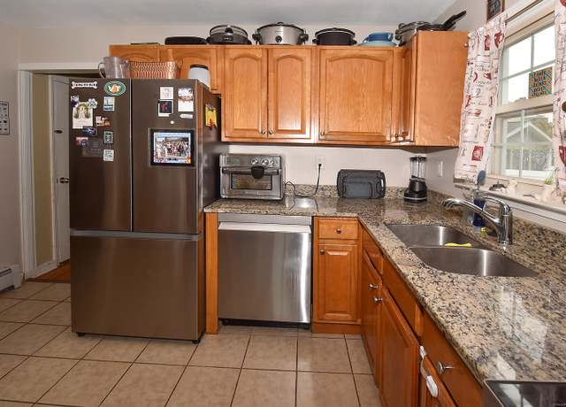 Property at 30 Foxcroft Dr, Manchester, CT 06040, 3 beds, 2 baths