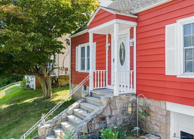 Property at 134 Norwood Ave, New London, CT 06320, 2 beds, 1 bath