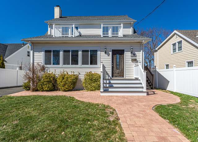 Property at 1143 Shippan Ave, Stamford, CT 06902, 5 beds, 2 baths