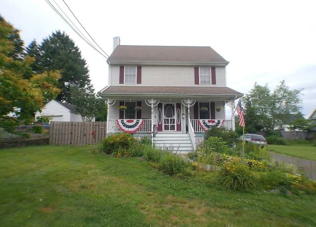 Property at 80 Russell St, Middletown, CT 06457, 4 beds, 3 baths