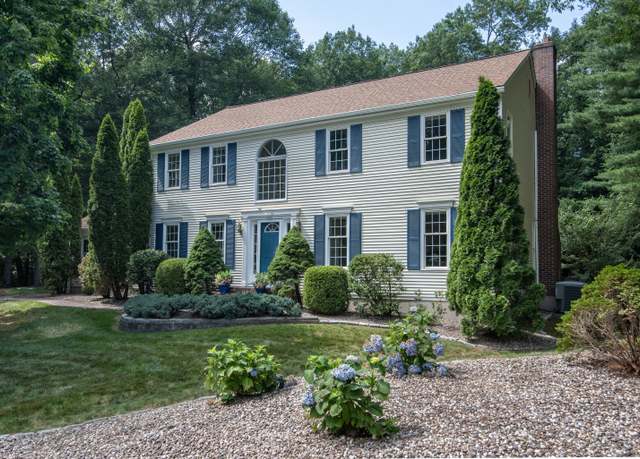 Property at 99 Warner Ct, Glastonbury, CT 06033, 4 beds, 2.5 baths