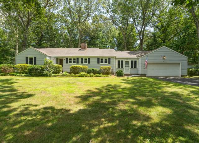 Property at 20 Robin Ridge Dr, Madison, CT 06443, 3 beds, 1.5 baths