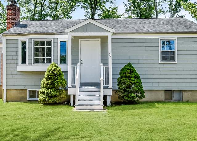 Property at 27 County St, Norwalk, CT 06851, 2 beds, 1 bath