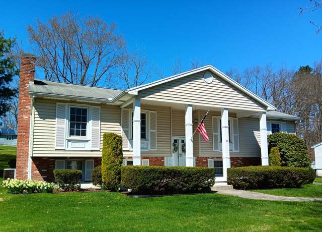 Property at 87 Southwind Rd, Waterbury, CT 06708, 3 beds, 1.5 baths