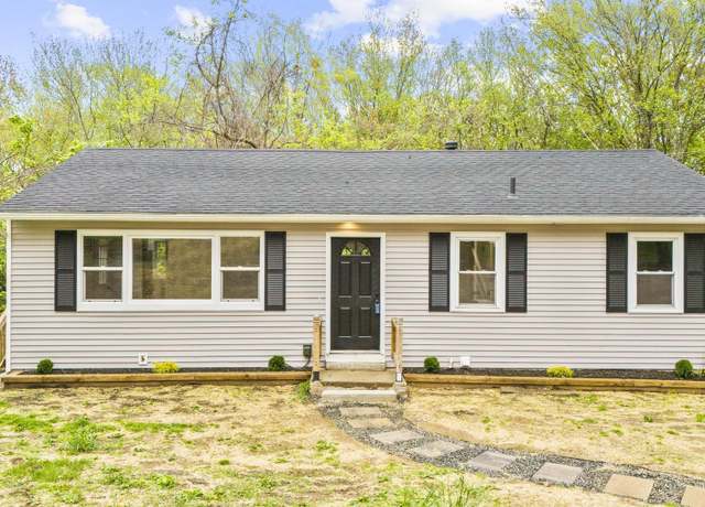 Property at 129 Benz St, Ansonia, CT 06401, 3 beds, 2 baths