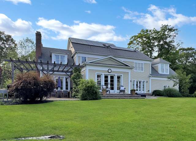 Property at 31 Birch Hill Rd, Lyme, CT 06371, 4 beds, 3.5 baths