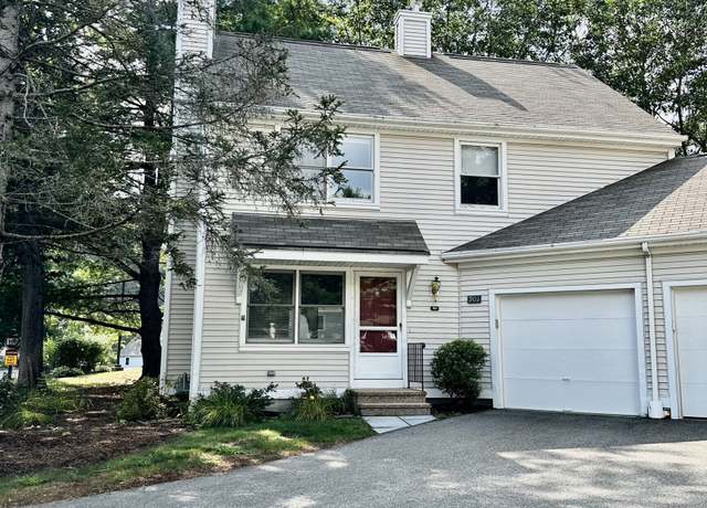 Property at 901 Briarwood Ct #901, Rocky Hill, CT 06067, 3 beds, 2.5 baths