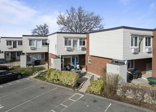 Property at 86 West Walk #86, West Haven, CT 06516, 2 beds, 1.5 baths