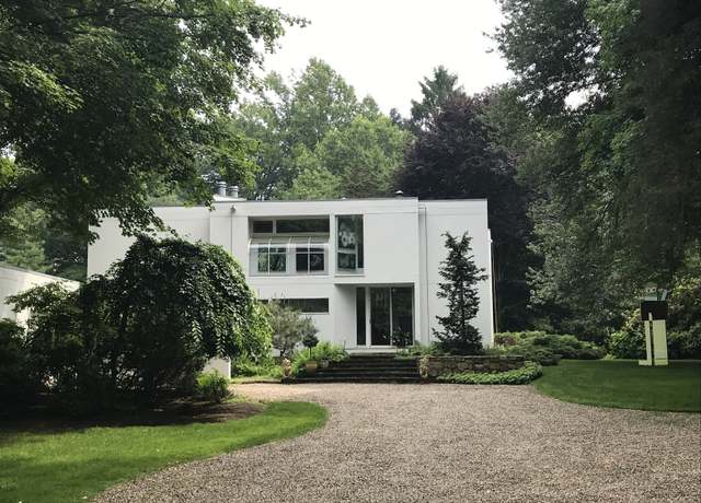 Property at 274 Nod Rd, Ridgefield, CT 06877, 3 beds, 3 baths