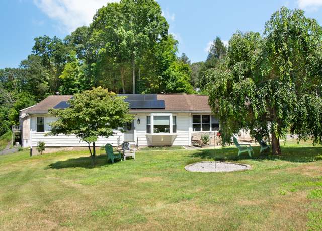 Property at 2 Joyce Ave, Derby, CT 06418, 3 beds, 1.5 baths