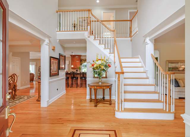Property at 9 Josh Ln, Danbury, CT 06811, 4 beds, 3.5 baths