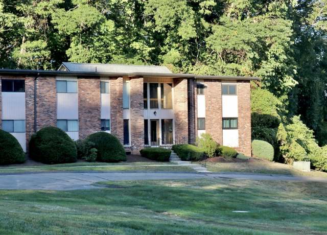 Property at 12 Murphys Ln #12, Shelton, CT 06484, 2 beds, 1.5 baths