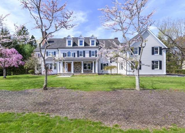 Property at 40 Hoyclo Rd, Stamford, CT 06903, 5 beds, 5 baths