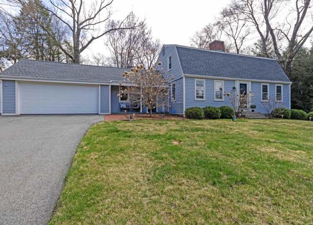 Property at 602 Chestnut Hill Rd, Glastonbury, CT 06033, 4 beds, 2.5 baths