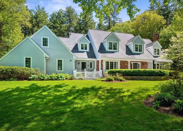 Property at 10 Clover Ln, Simsbury, CT 06089, 4 beds, 3 baths