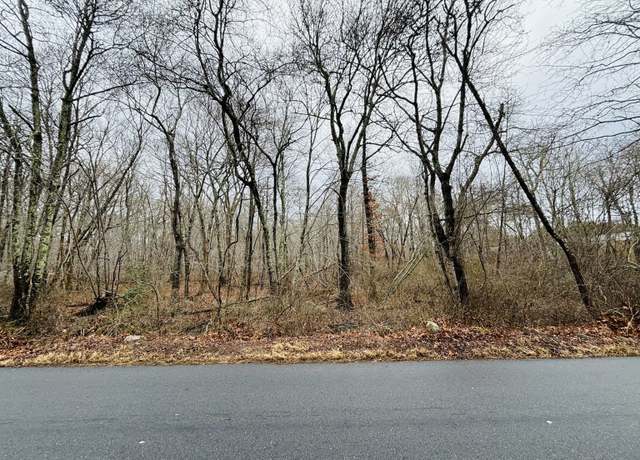 Property at 98 Braman Rd, Waterford, CT 06385