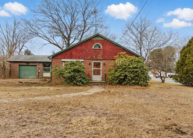Property at 559 Davis Rd, Killingly, CT 06239, 2 beds, 1 bath