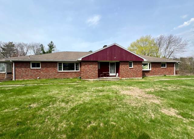 Property at 183 Putnam Pike, Killingly, CT 06241, 7 beds, 3 baths