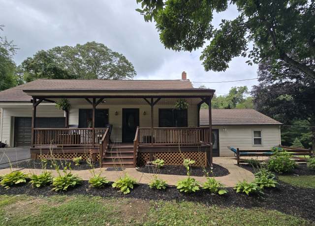 Property at 173 Hunters Rd, Norwich, CT 06360, 3 beds, 2 baths