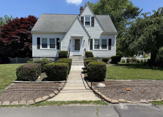 Property at 28 Maplerow Ave, Waterbury, CT 06705, 3 beds, 1.5 baths