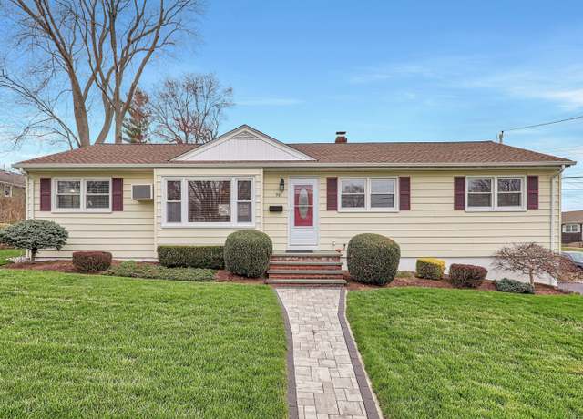 Property at 90 Springview Ave, Stratford, CT 06614, 3 beds, 1.5 baths