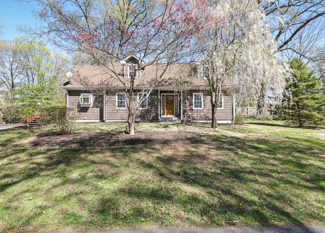 Property at 100 Parsons Rd, Enfield, CT 06082, 3 beds, 2.5 baths