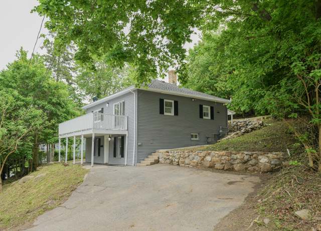Property at 59 Fairfax St, Waterbury, CT 06704, 3 beds, 1.5 baths