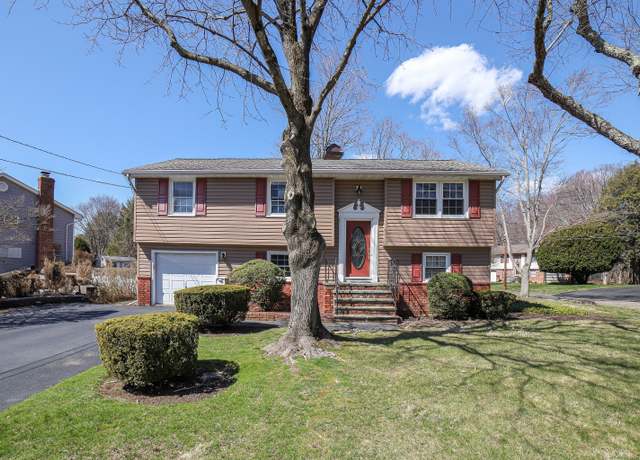 Property at 74 Barmore Dr E, Stamford, CT 06905, 3 beds, 1.5 baths