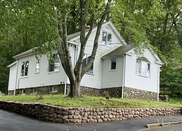 Property at 148 Burwell Rd, West Haven, CT 06516, 2 beds, 1 bath