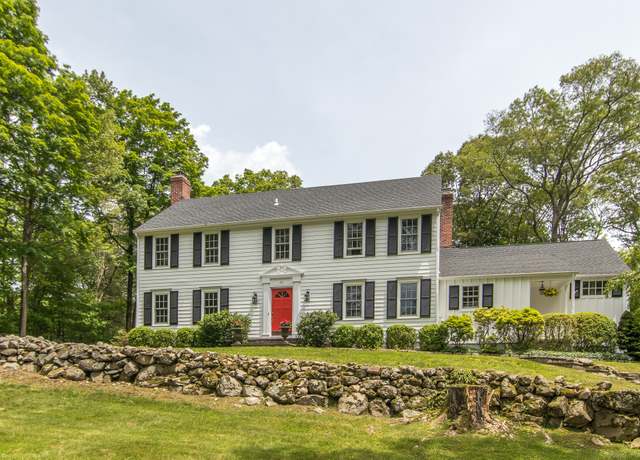 Property at 52 Edgewater Dr, Wilton, CT 06897, 4 beds, 2.5 baths