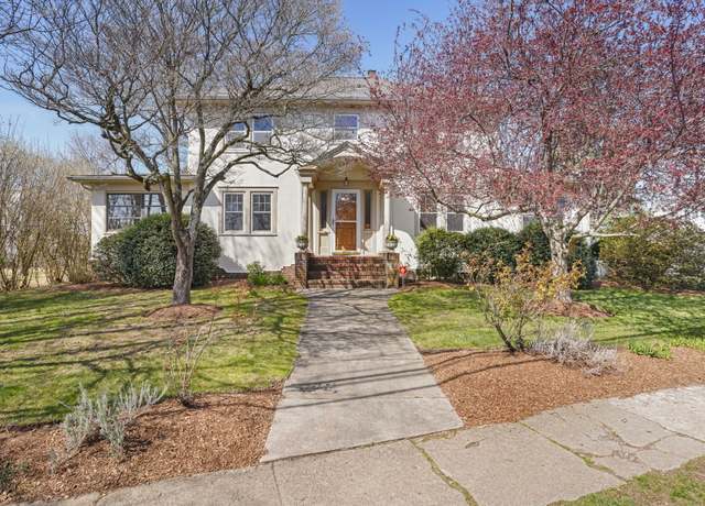 Property at 112 Gregory Blvd, Norwalk, CT 06855, 3 beds, 2.5 baths