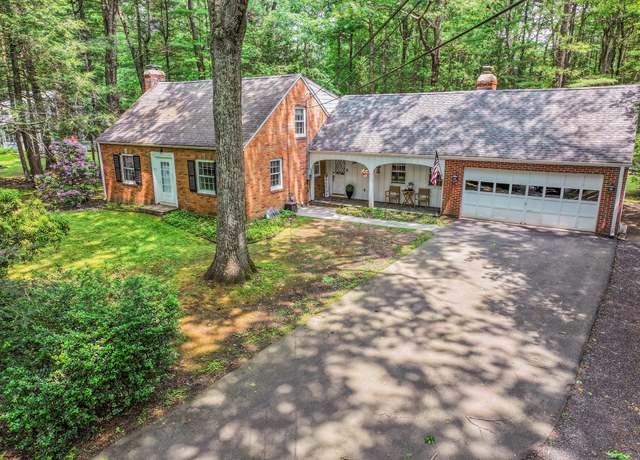 Property at 40 Climax Rd, Simsbury, CT 06070, 2 beds, 1.5 baths