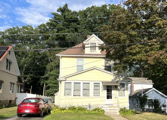 Property at 30 Oakwood Ave, East Hartford, CT 06119, 3 beds, 1 bath