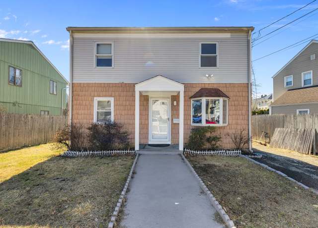 Property at 10 Penzance Rd, Stamford, CT 06902, 3 beds, 2 baths