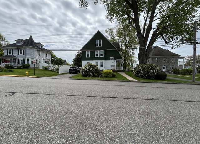 Property at 67 Baker Ave, Groton, CT 06340, 3 beds, 2 baths