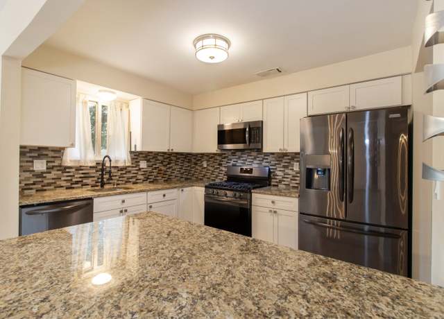 Property at 55 Thompson St Apt 6E, East Haven, CT 06513, 2 beds, 1 bath