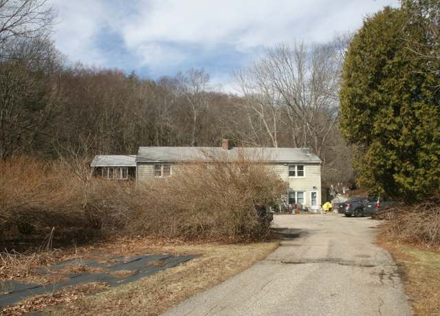 Property at 895 Warrenville Rd, Mansfield, CT 06250, 8 beds, 4 baths