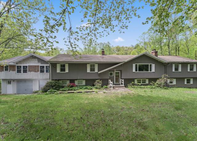 Property at 166 Palmer Rd, Southbury, CT 06488, 4 beds, 3.5 baths