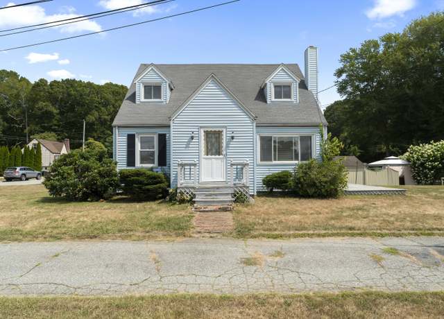 Property at 23 Locust Ct, Waterford, CT 06385, 3 beds, 1.5 baths