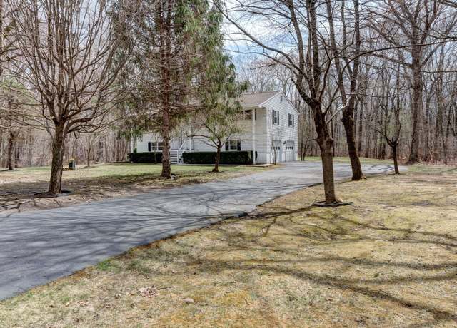 Property at 52 Fenn Rd, Litchfield, CT 06778, 2 beds, 1.5 baths