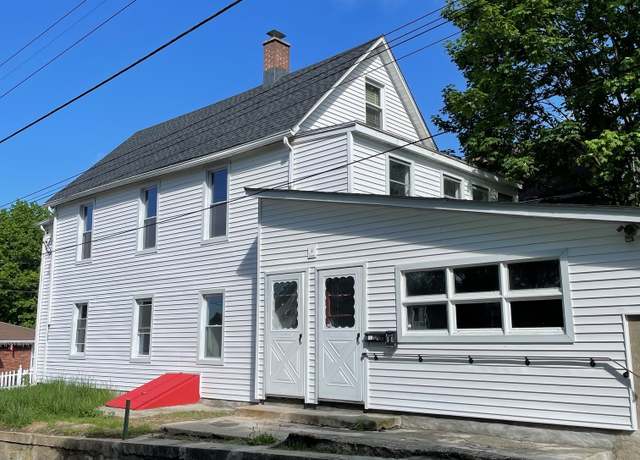 Property at 40 N Beacon St, Waterbury, CT 06704, 3 beds, 2 baths