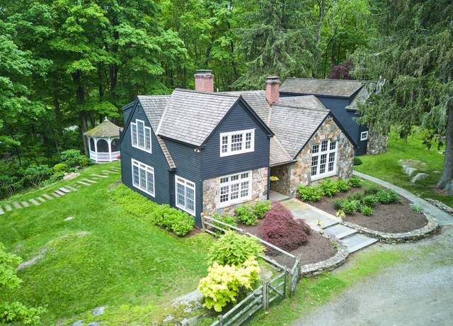 Property at 99 Cross Hwy, Redding, CT 06896, 6 beds, 5.5 baths