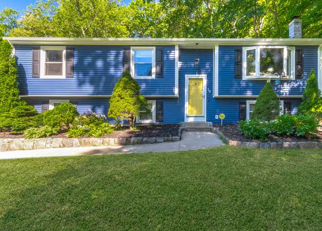 Property at 19 Harbor Rd, Colchester, CT 06415, 3 beds, 1.5 baths