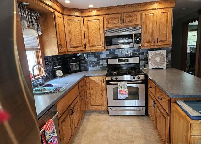 Property at 150 Mathew Rd, Winchester, CT 06098, 3 beds, 2 baths