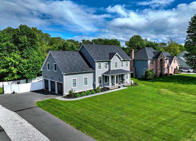 Property at 905 New Britain Ave, Farmington, CT 06032, 5 beds, 2.5 baths